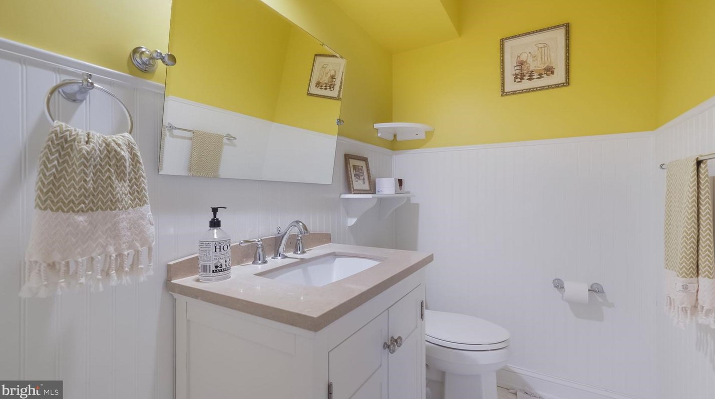 119 Timber Ridge Rd, Upper Makefield PA  18940-2809 exterior