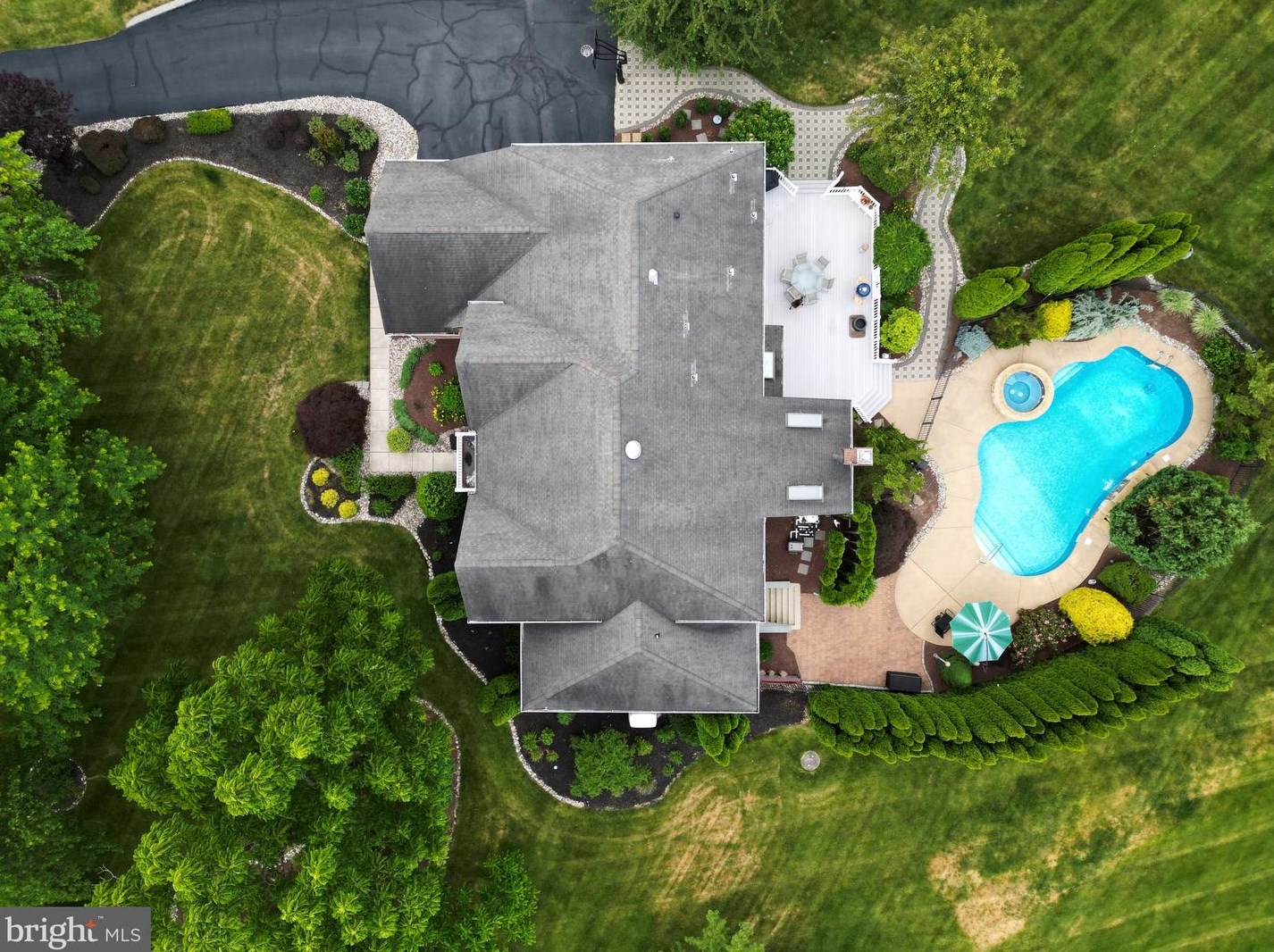 344 Ridge Ave, Upper Makefield PA  18940-3600 exterior