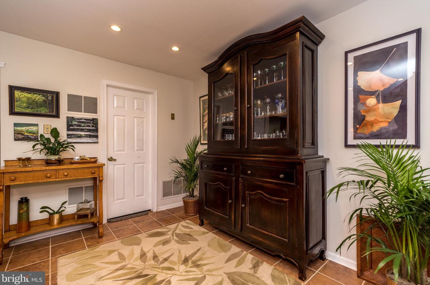 35 Cottonwood St, Upper Makefield PA  18940-3251 exterior