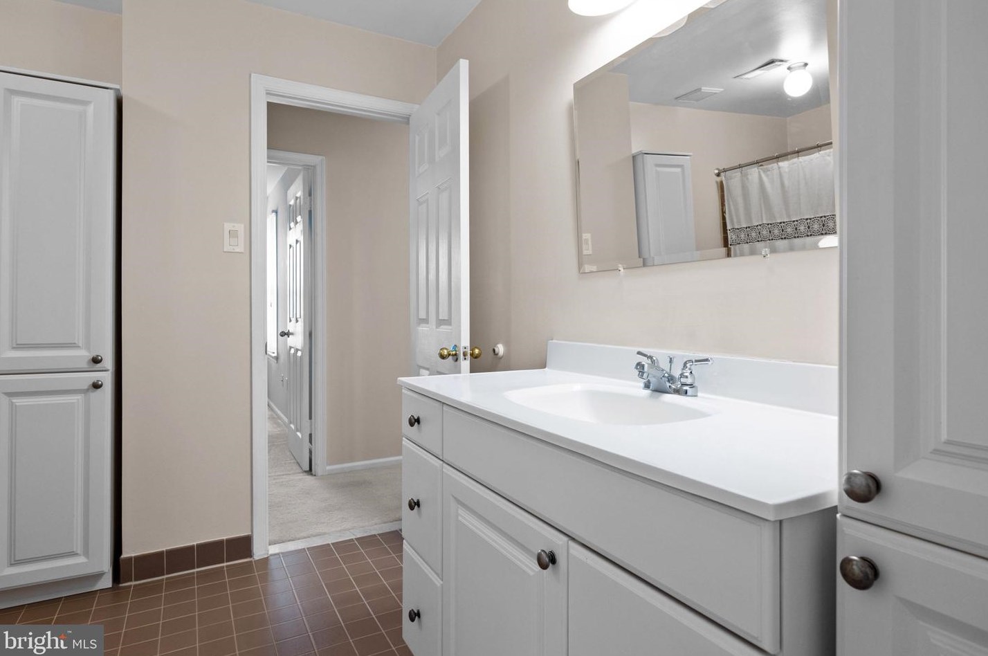 93 Portsmouth Ct, Southampton PA 18966-2620 exterior