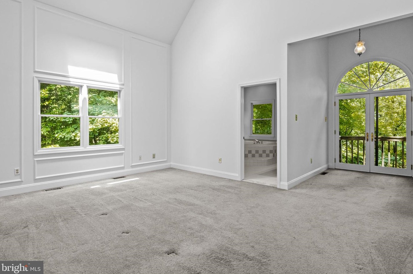 100 Jericho Valley Dr, Upper Makefield PA 18940-3632 exterior