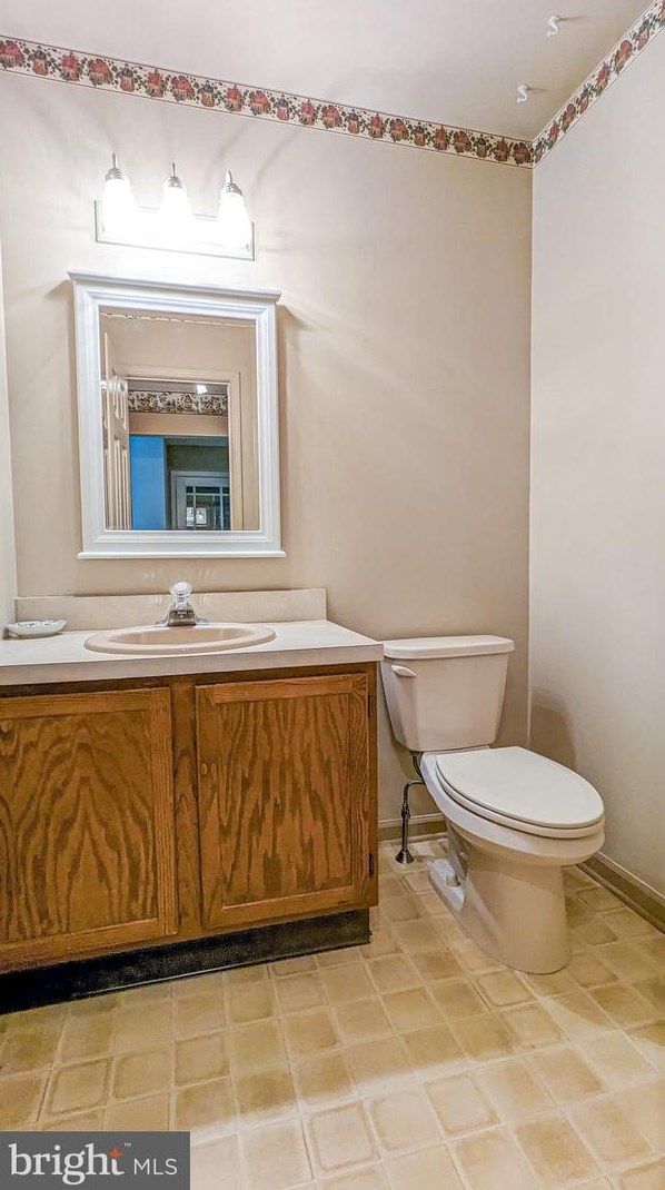 7 Bolton Cir, Upper Makefield PA  18940-1866 exterior