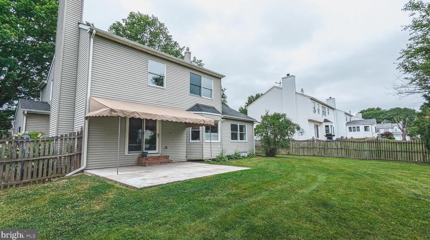 7 Bolton Cir, Upper Makefield PA  18940-1866 exterior