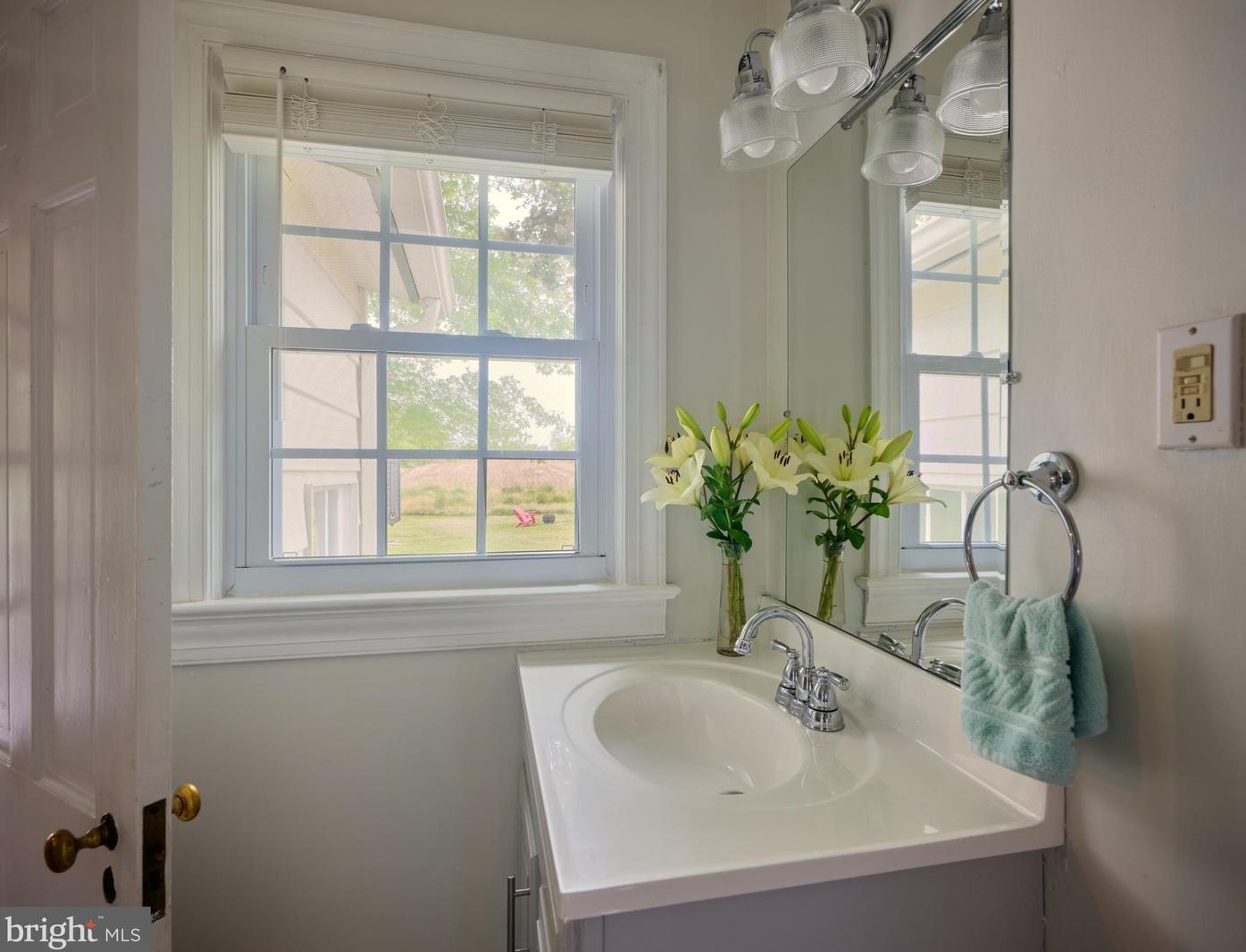 655 Linton Hill Rd, Upper Makefield PA  18940-1205 exterior