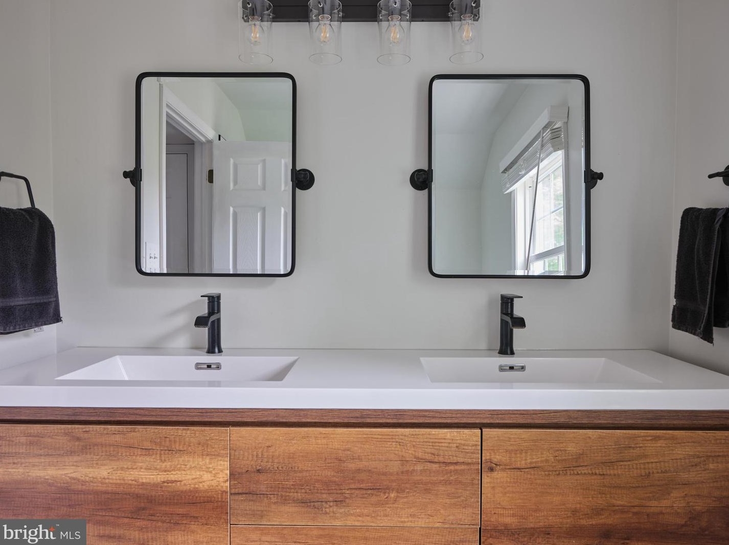 655 Linton Hill Rd, Upper Makefield PA  18940-1205 exterior