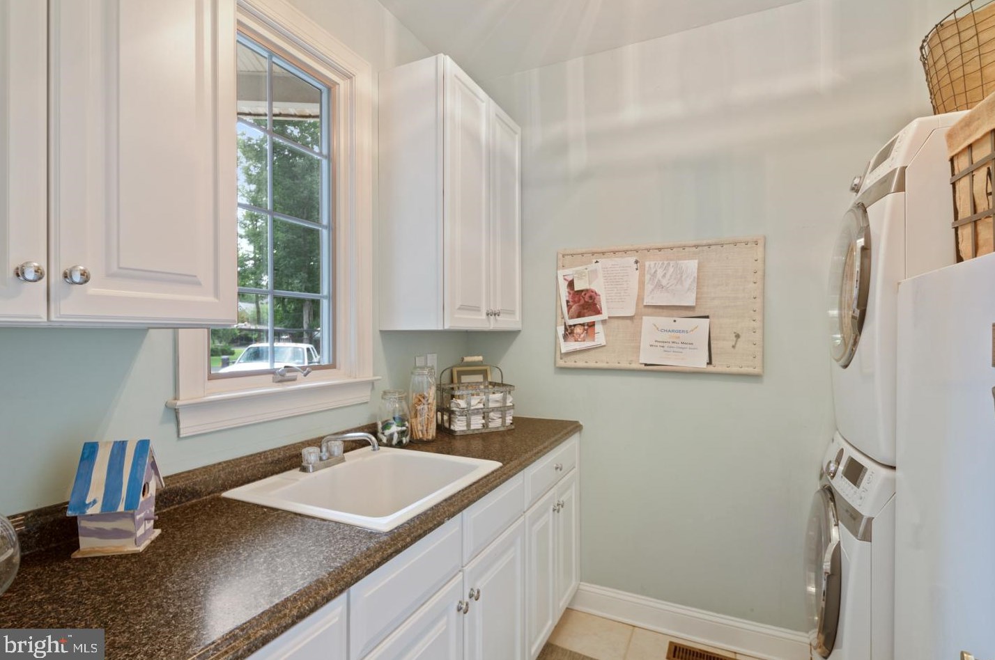 19 Larkspur Ln, Upper Makefield PA 18940-2620 exterior