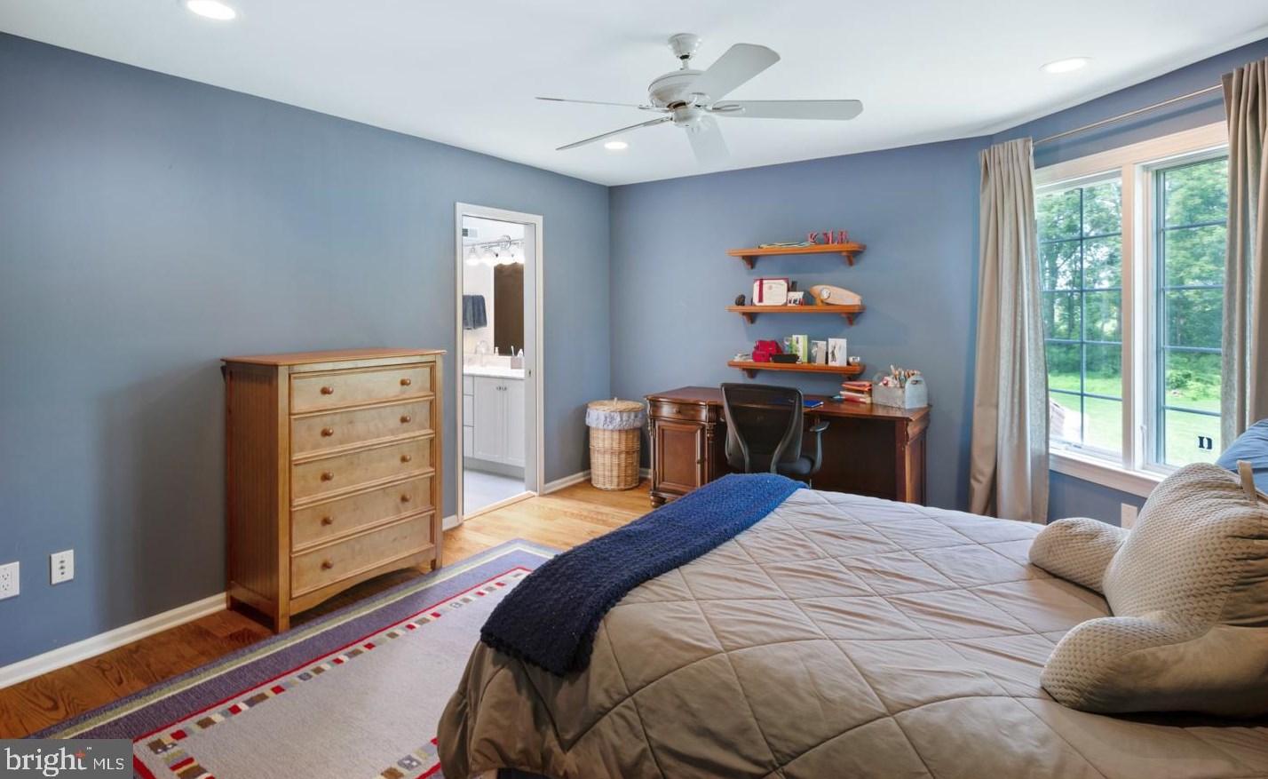 19 Larkspur Ln, Upper Makefield PA 18940-2620 exterior