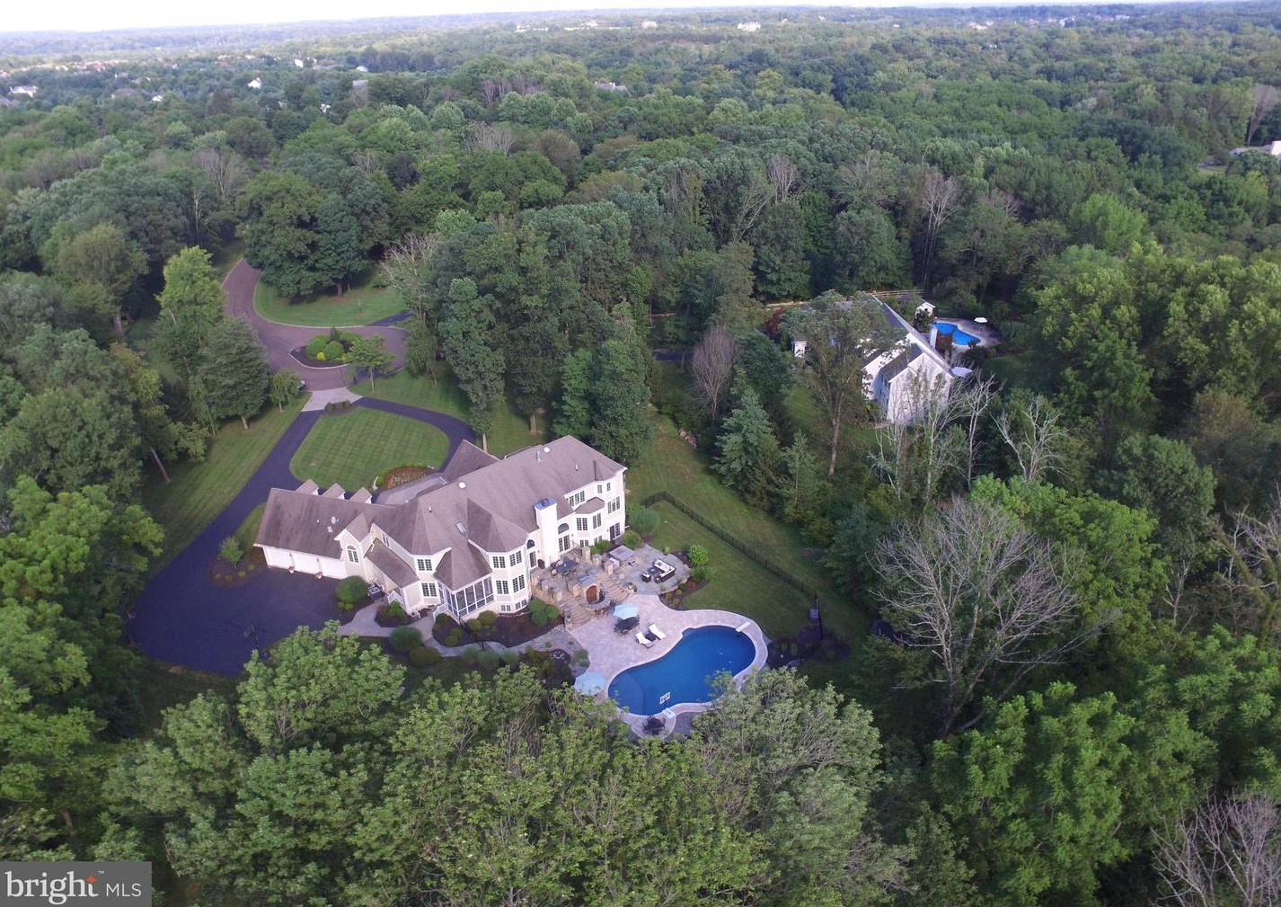 19 Larkspur Ln, Upper Makefield PA 18940-2620 exterior