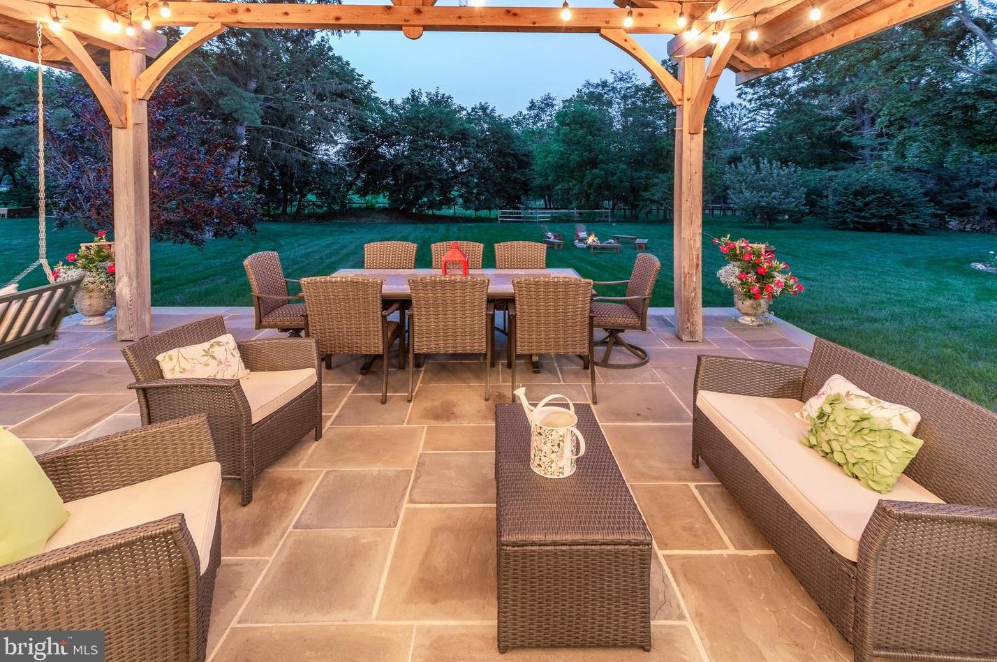 2969 Windy Bush Rd, Upper Makefield PA 18940-3119 exterior