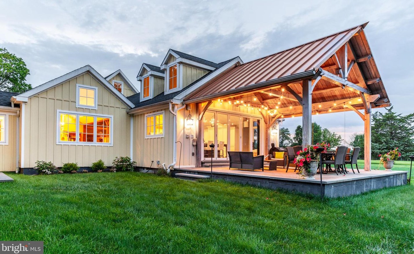 2969 Windy Bush Rd, Upper Makefield PA 18940-3119 exterior