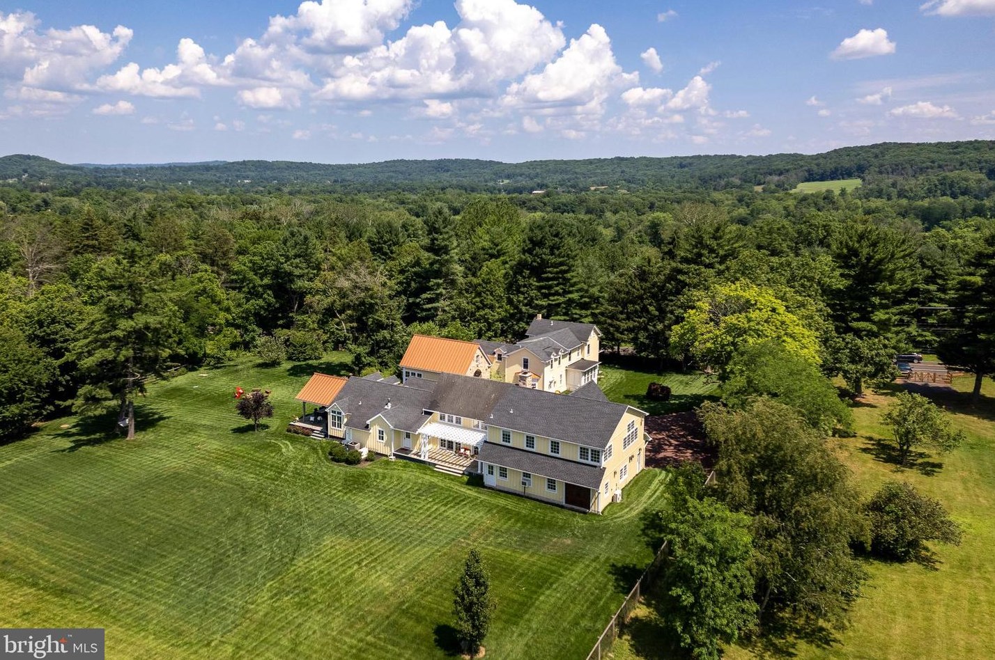 2969 Windy Bush Rd, Upper Makefield PA 18940-3119 exterior