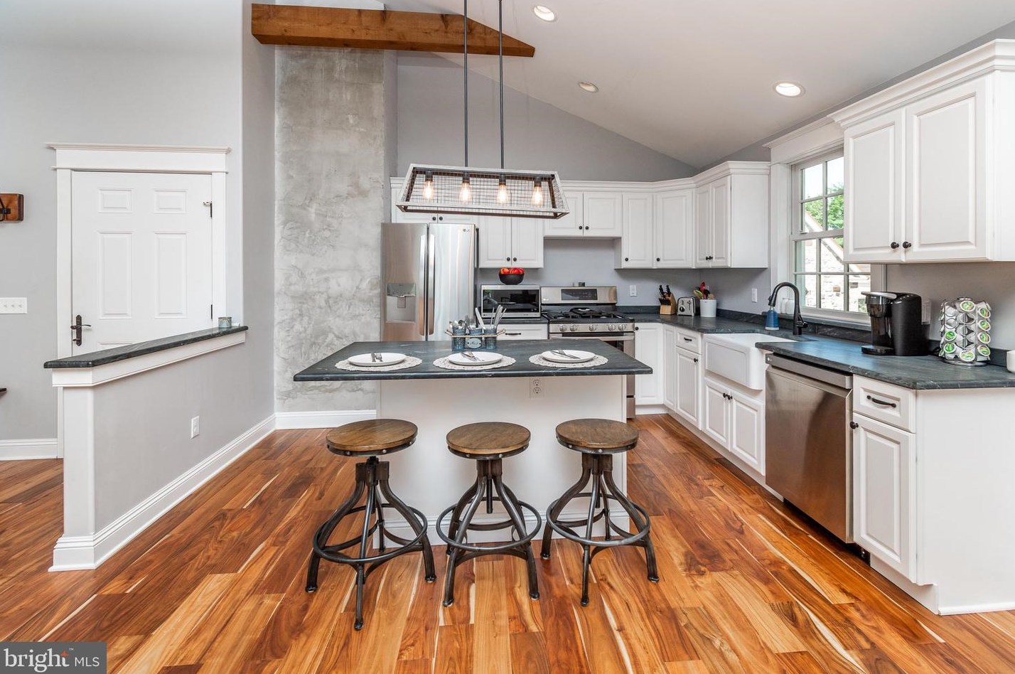 2969 Windy Bush Rd, Upper Makefield PA 18940-3119 exterior