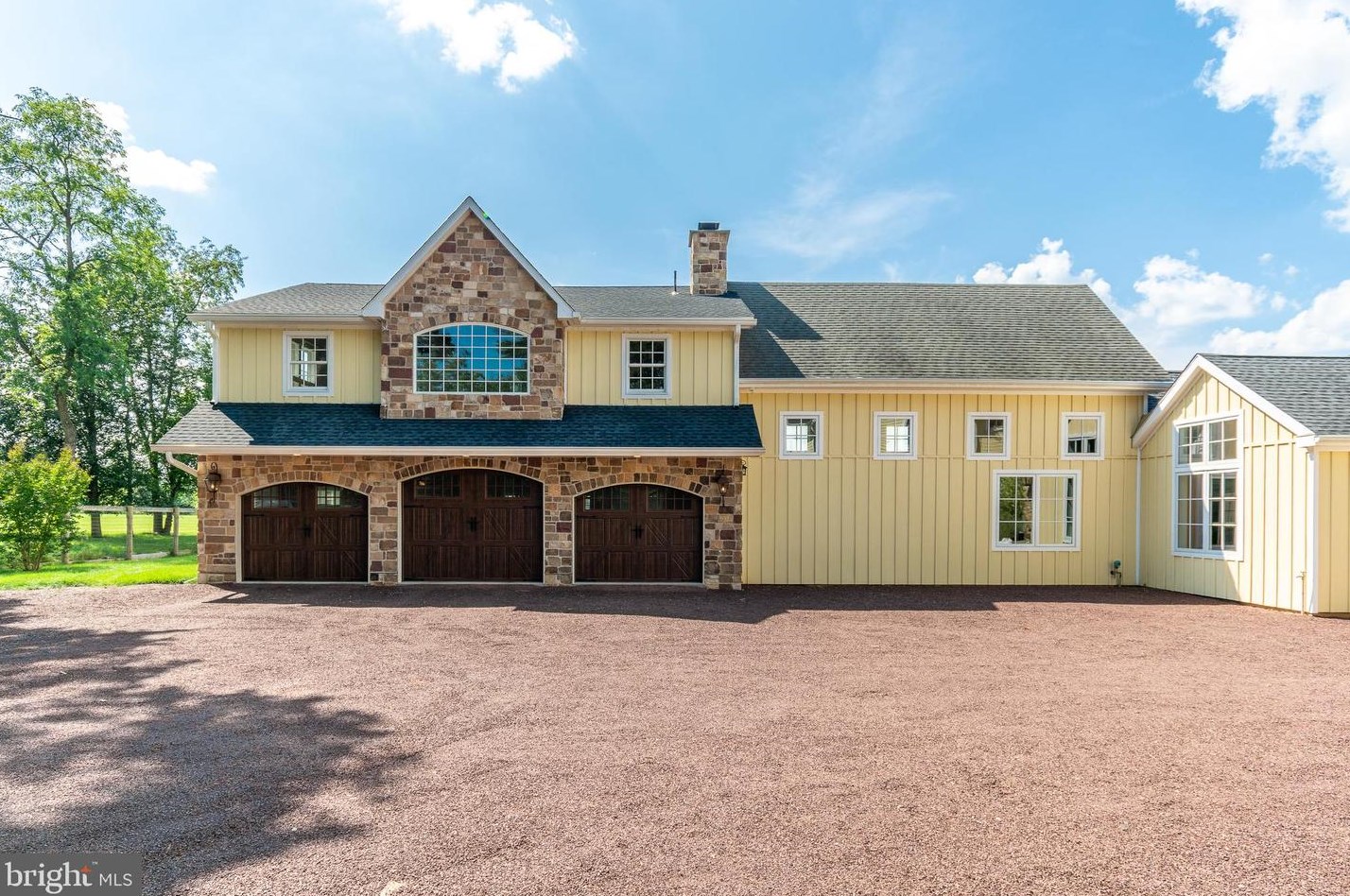 2969 Windy Bush Rd, Upper Makefield PA 18940-3119 exterior