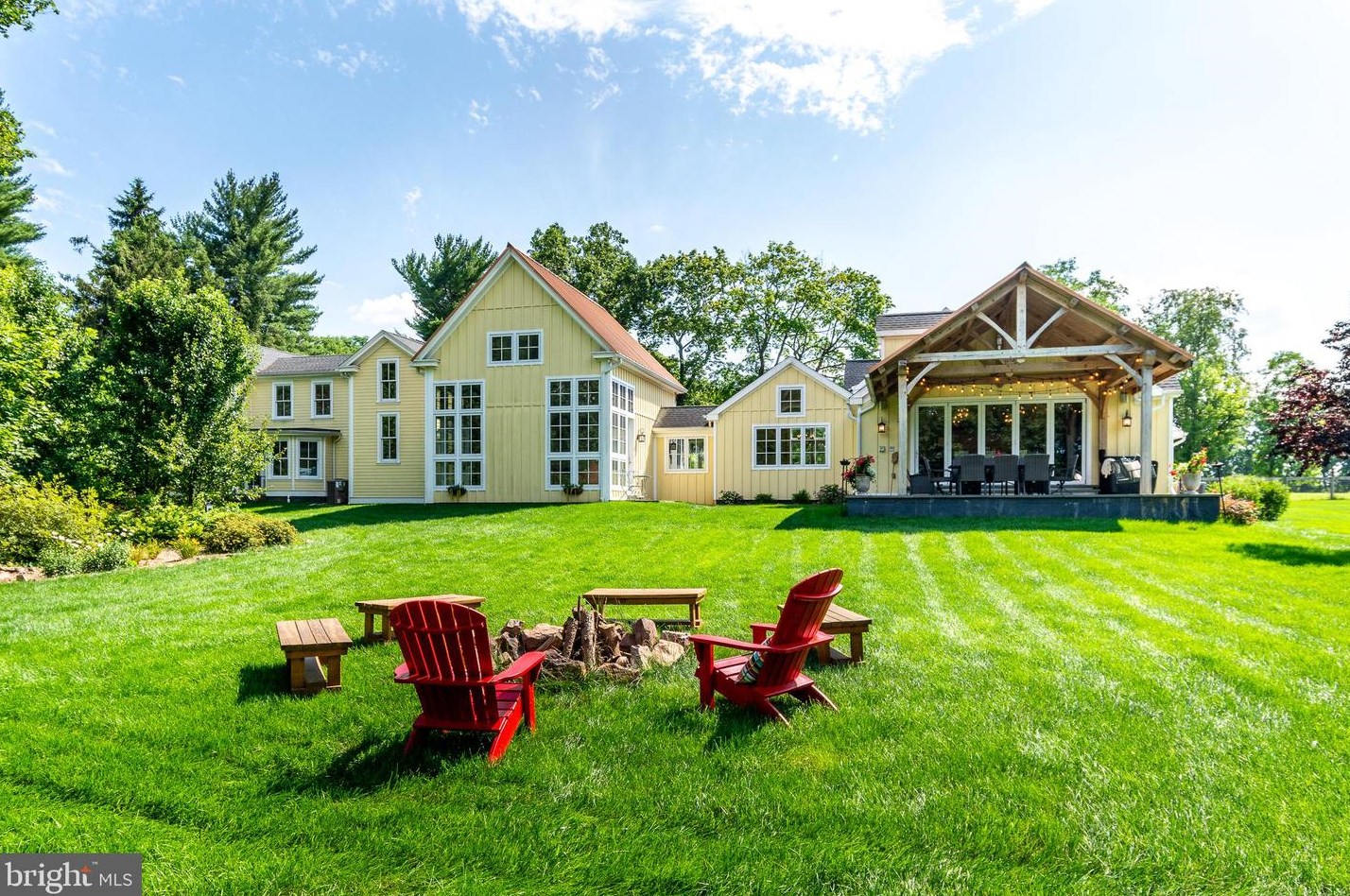 2969 Windy Bush Rd, Upper Makefield PA 18940-3119 exterior