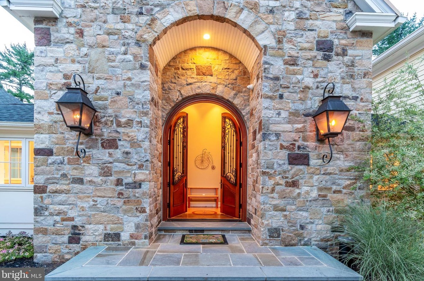 2969 Windy Bush Rd, Upper Makefield PA 18940-3119 exterior