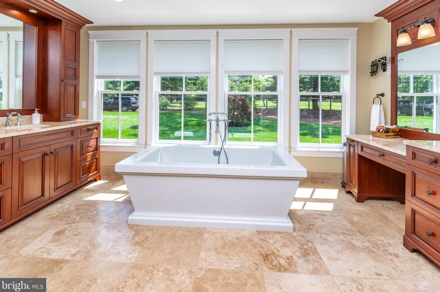 2969 Windy Bush Rd, Upper Makefield PA 18940-3119 exterior