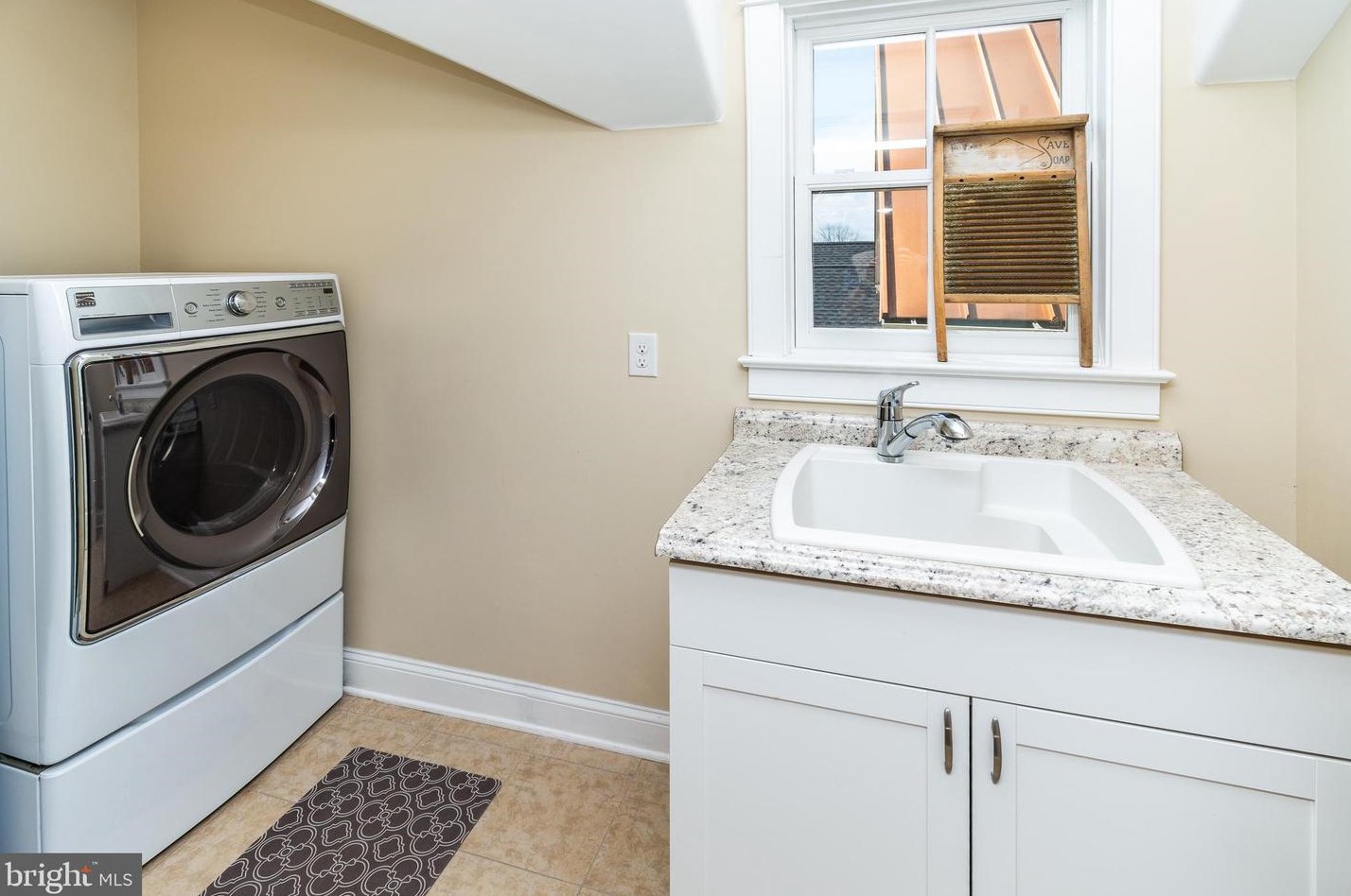 2969 Windy Bush Rd, Upper Makefield PA 18940-3119 exterior