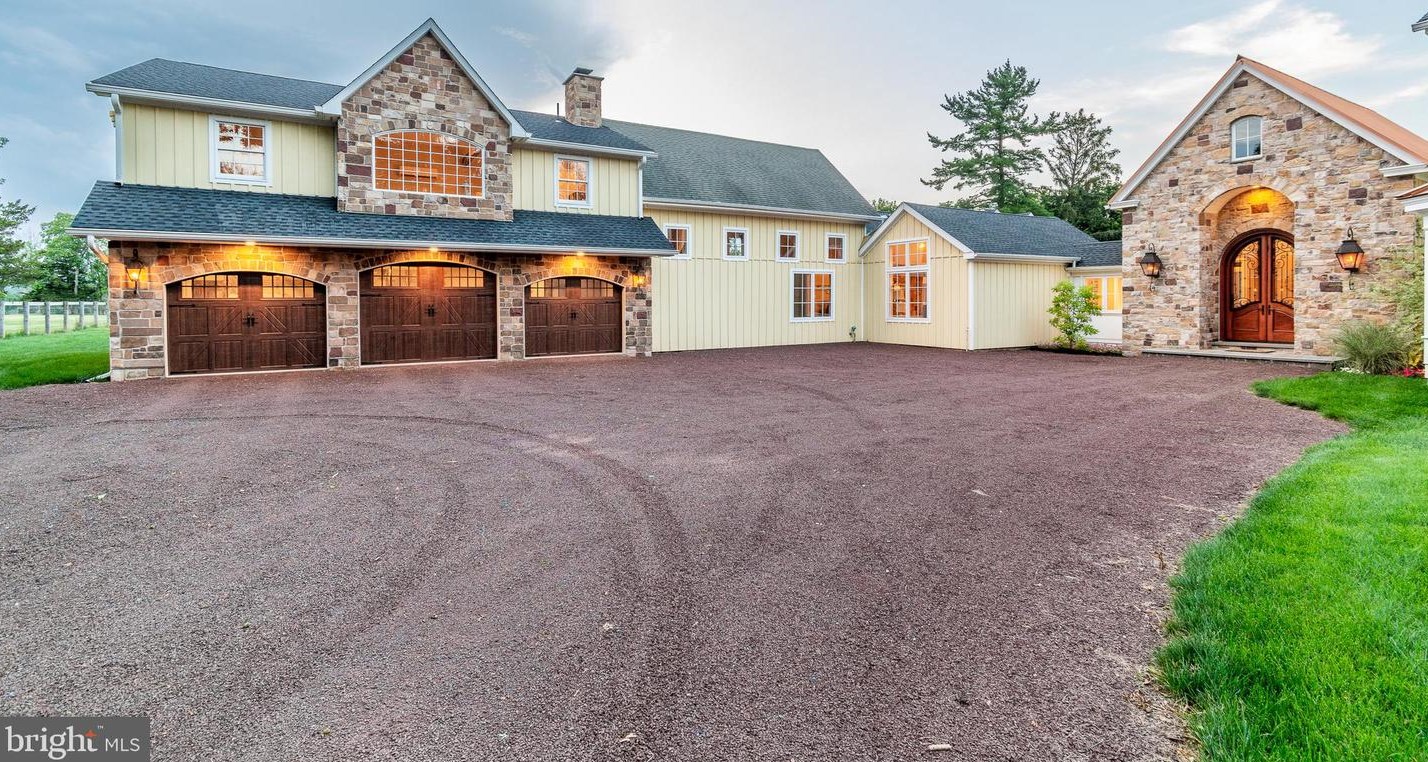 2969 Windy Bush Rd, Upper Makefield PA 18940-3119 exterior