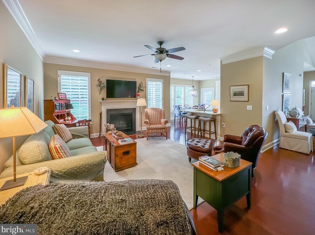 210 Willow Dr, Upper Makefield PA 18940-2445 exterior