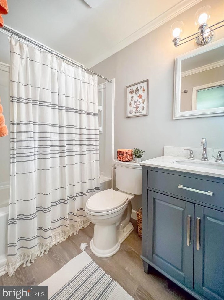 41 Sugarplum Rd, Levittown PA 19056-2220 exterior