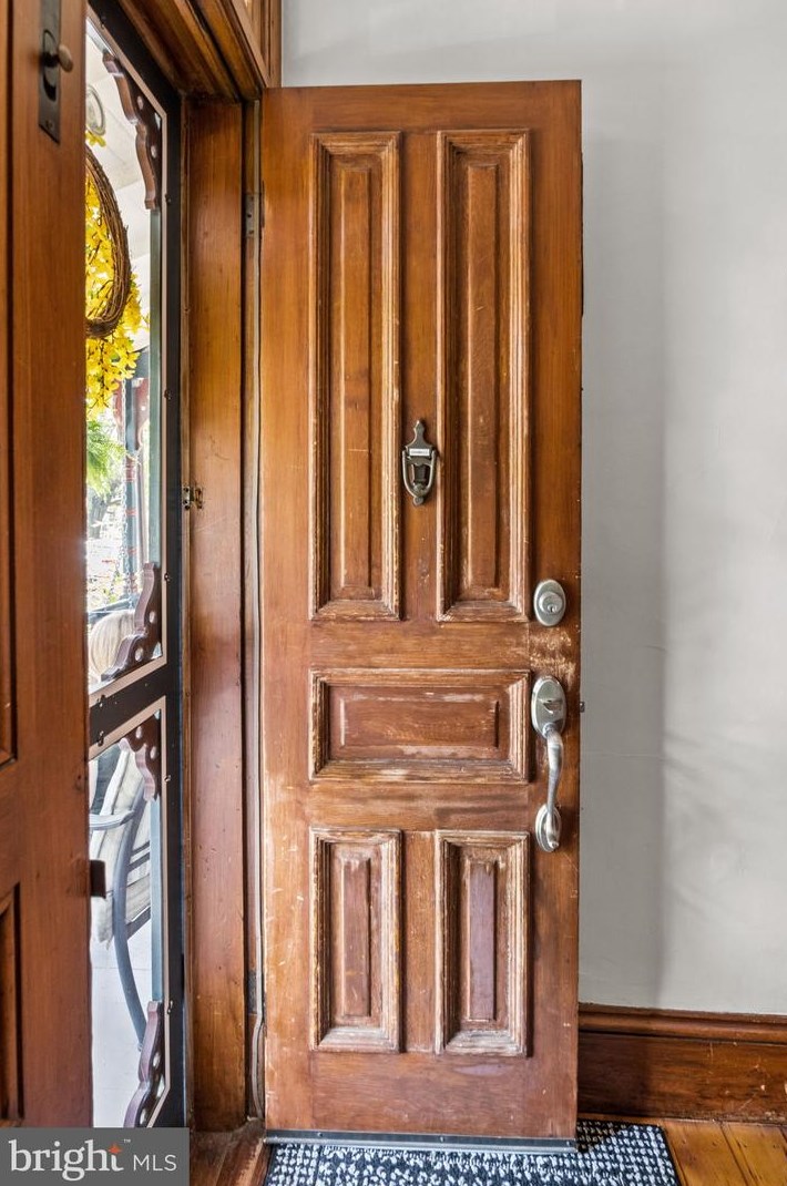 26 Chancellor St, Upper Makefield PA 18940-2107 exterior