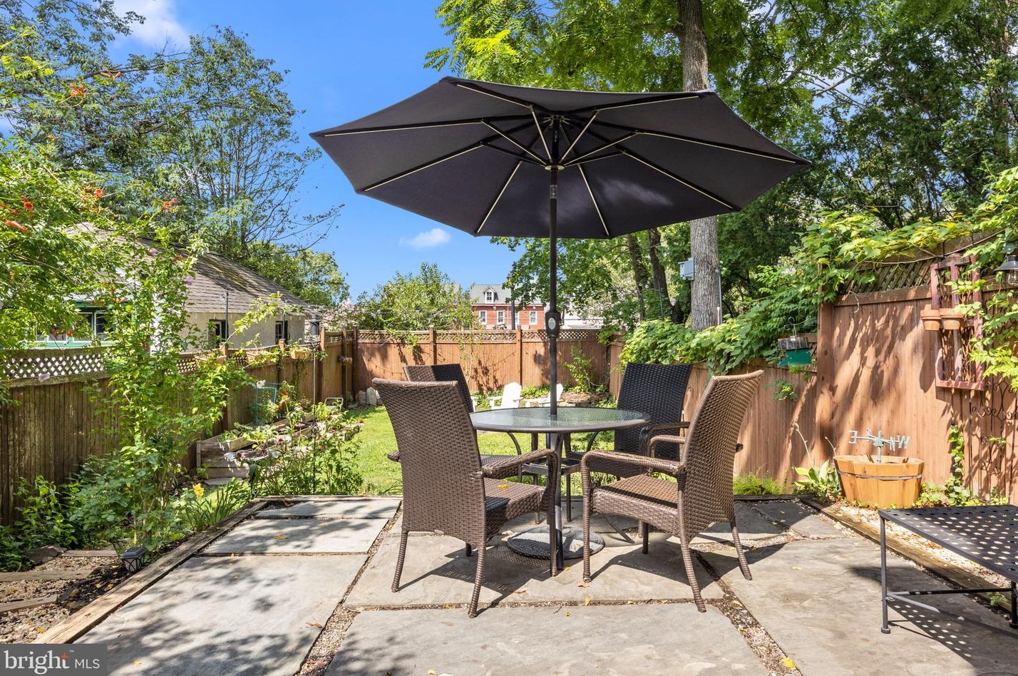 26 Chancellor St, Upper Makefield PA 18940-2107 exterior