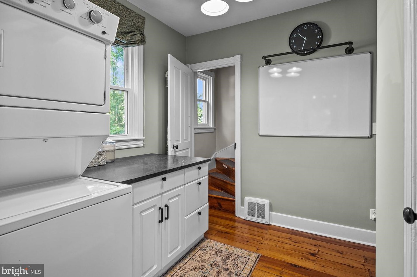 26 Chancellor St, Upper Makefield PA 18940-2107 exterior