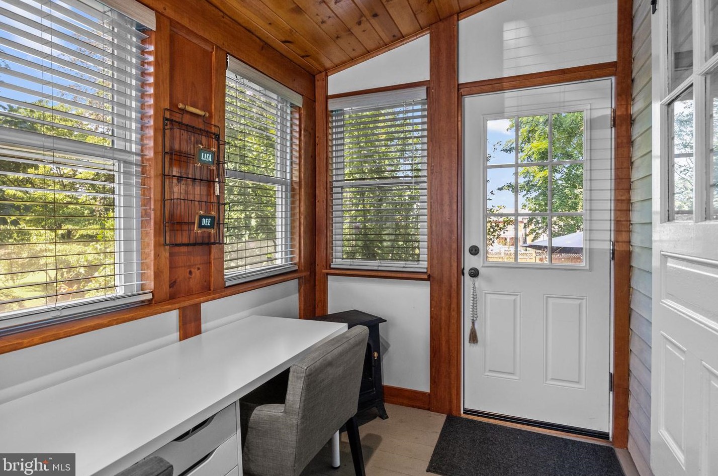 26 Chancellor St, Upper Makefield PA 18940-2107 exterior