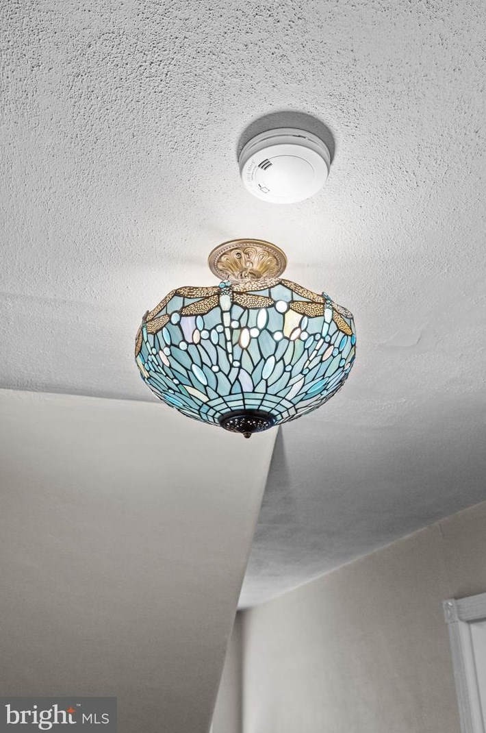 26 Chancellor St, Upper Makefield PA 18940-2107 exterior