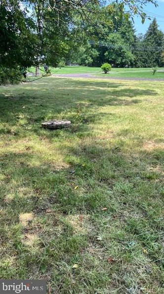 11 Stoopville Rd, Upper Makefield PA 18940-9212 exterior