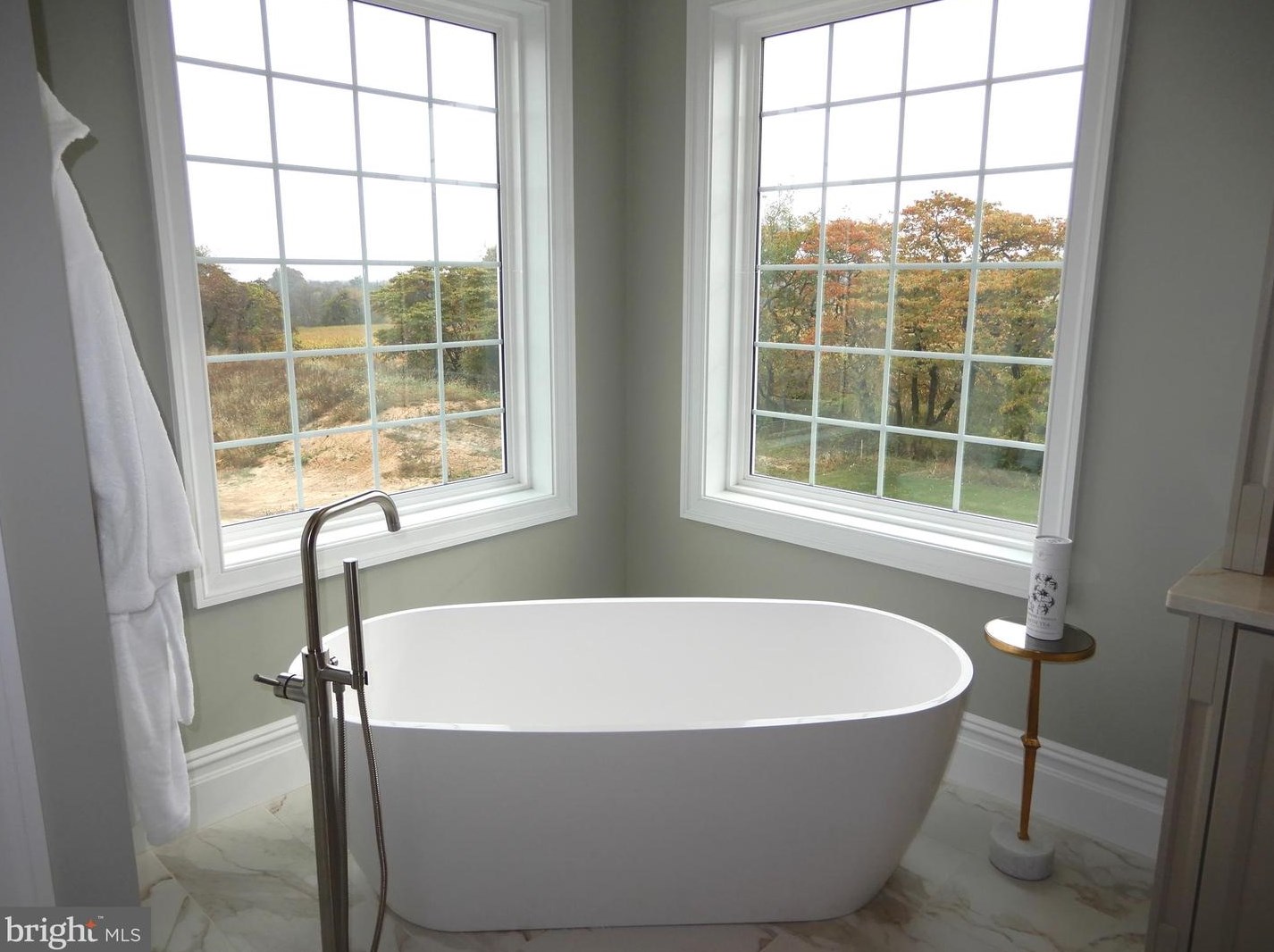 650 Holland Rd, Southampton PA 18966-1819 exterior