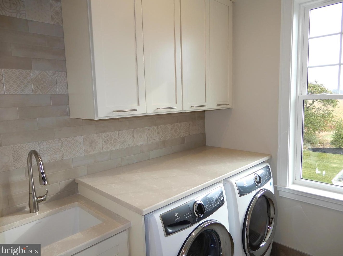 650 Holland Rd, Southampton PA 18966-1819 exterior