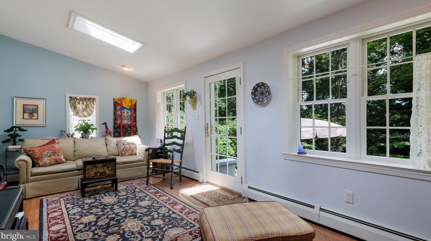 113 Frost Ln, Upper Makefield PA 18940-1689 exterior