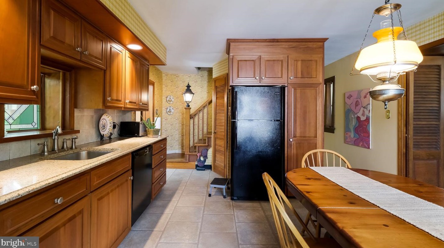 113 Frost Ln, Upper Makefield PA 18940-1689 exterior