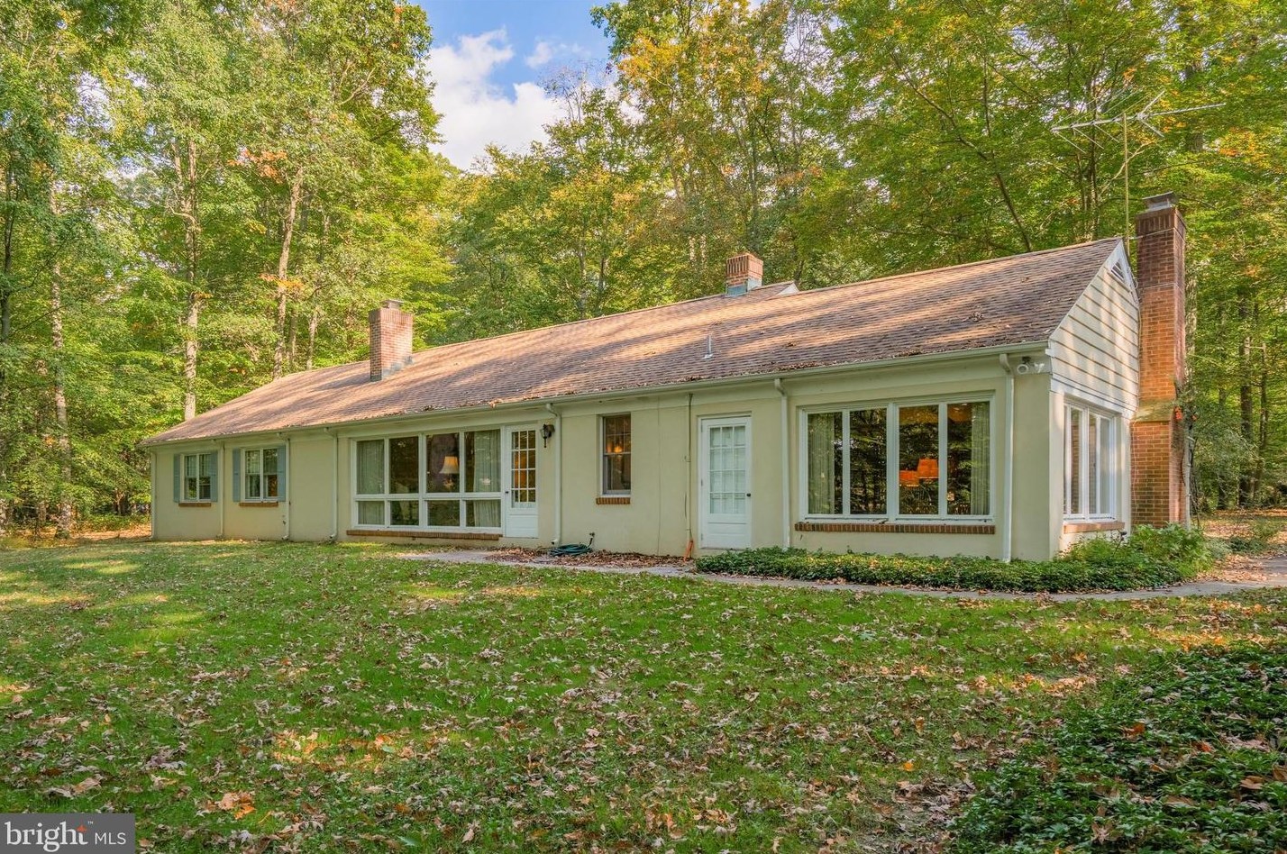 2651 Furlong Rd, Gardenville PA  exterior