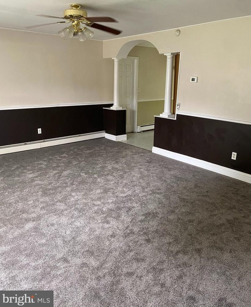 142 Harmony Rd, Levittown PA  19056-1433 exterior