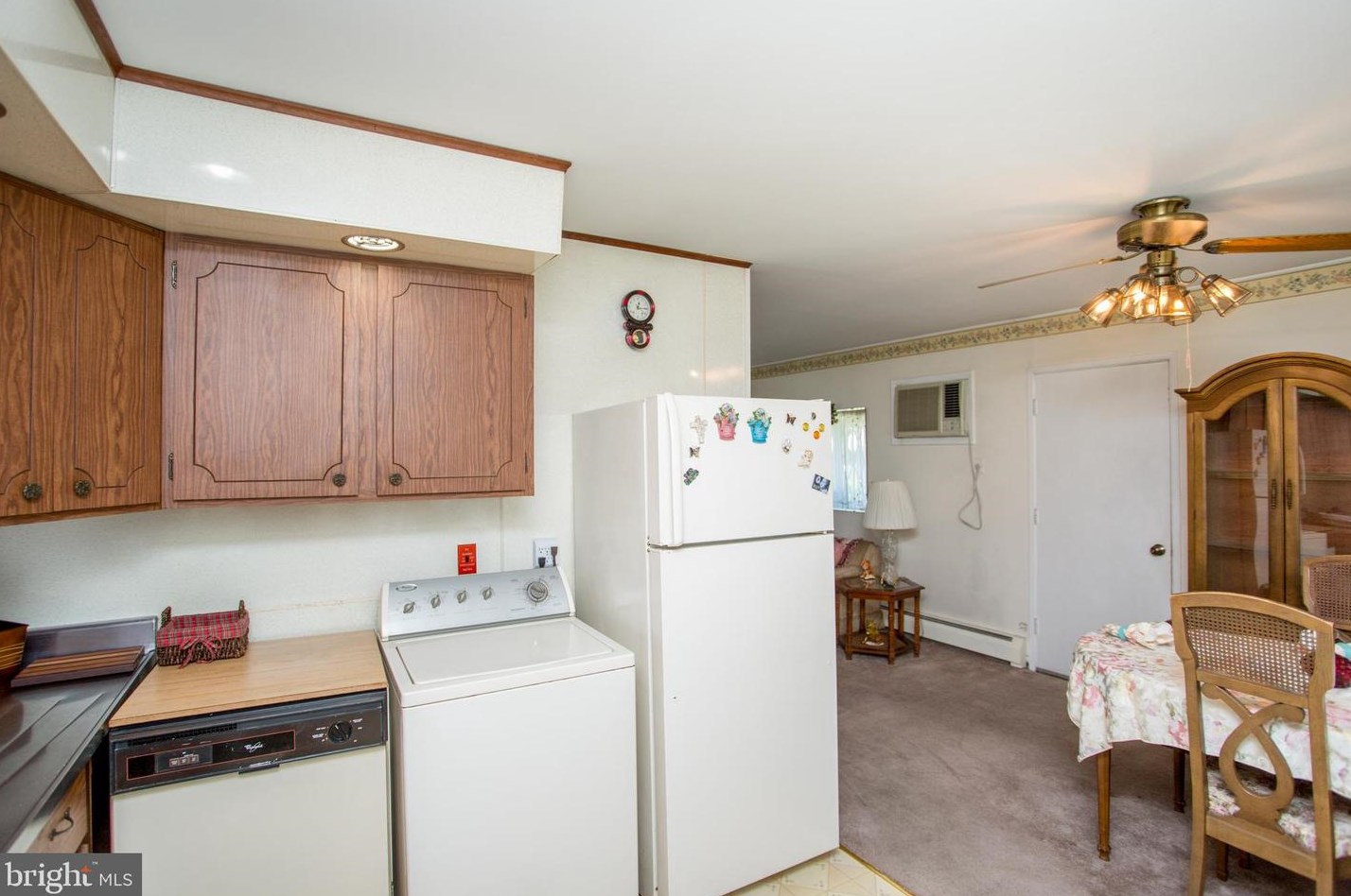 5 Cardinal Rd, Levittown PA  19057-1619 exterior