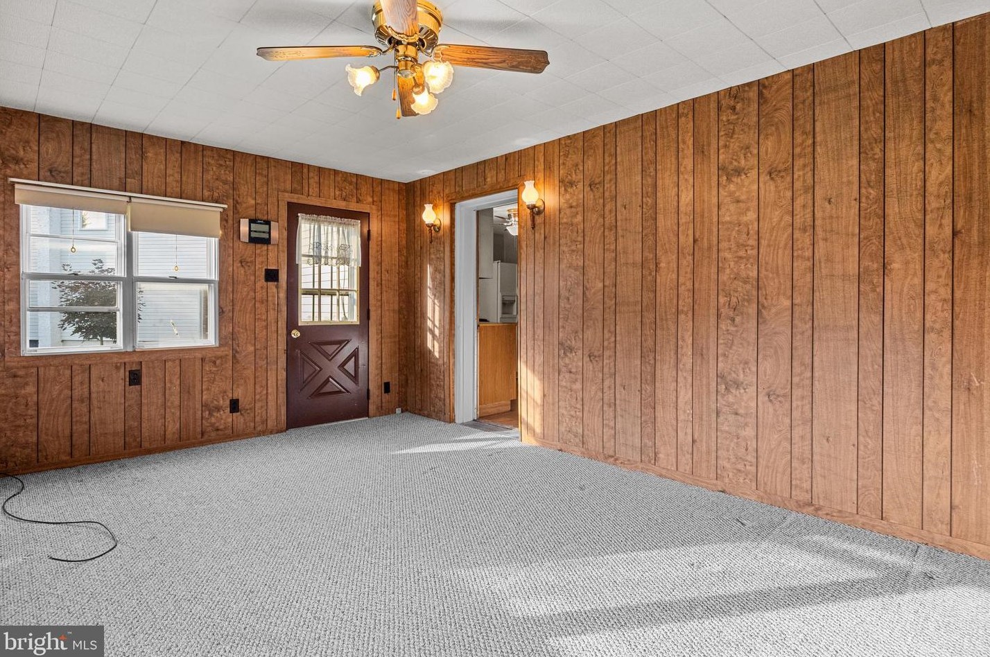 22 Oak Ave, Langhorne PA  19047-5326 exterior