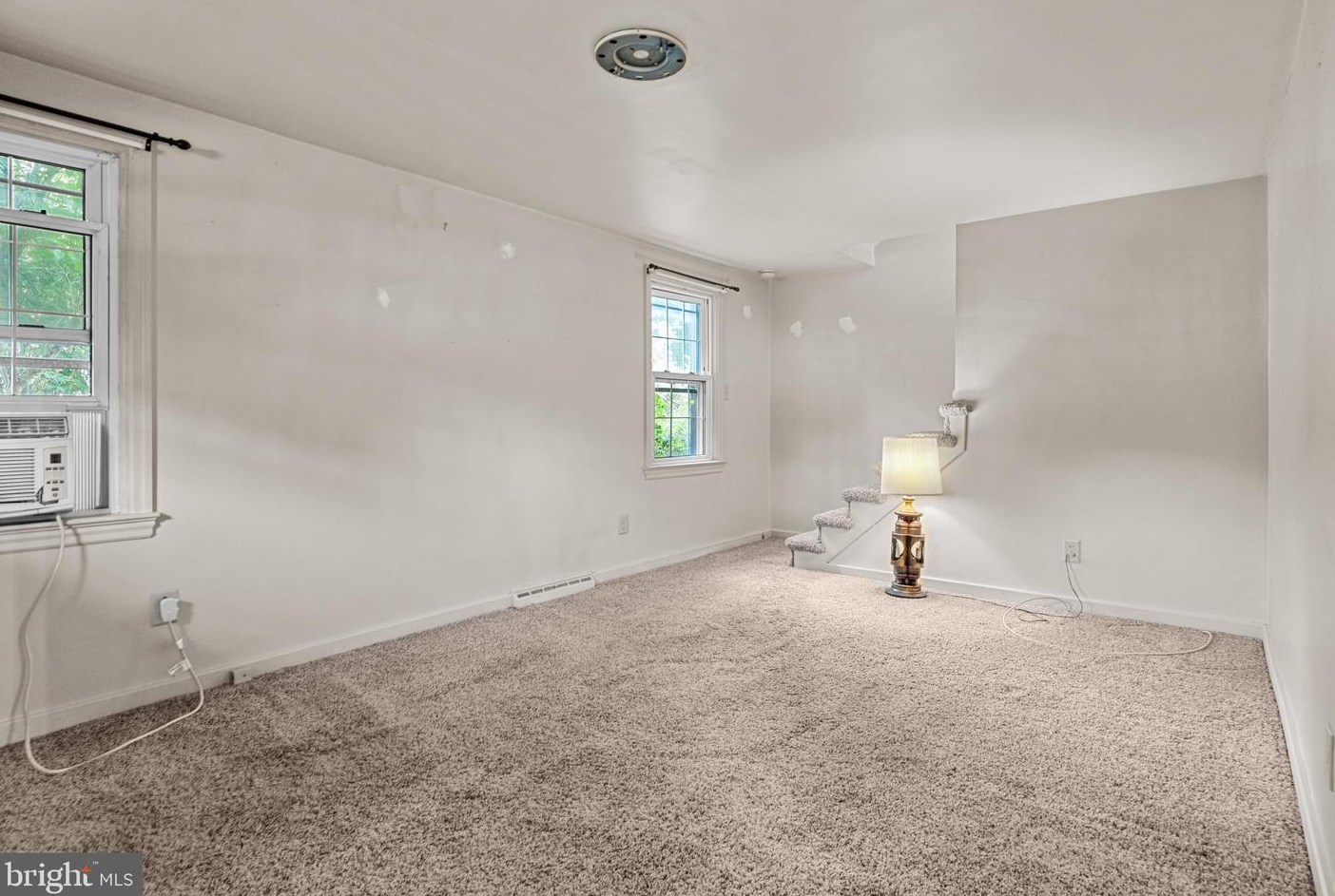 22 Oak Ave, Langhorne PA  19047-5326 exterior