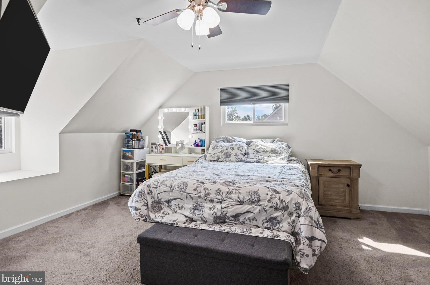 219 Plumbridge Dr, Levittown PA 19056-3536 exterior