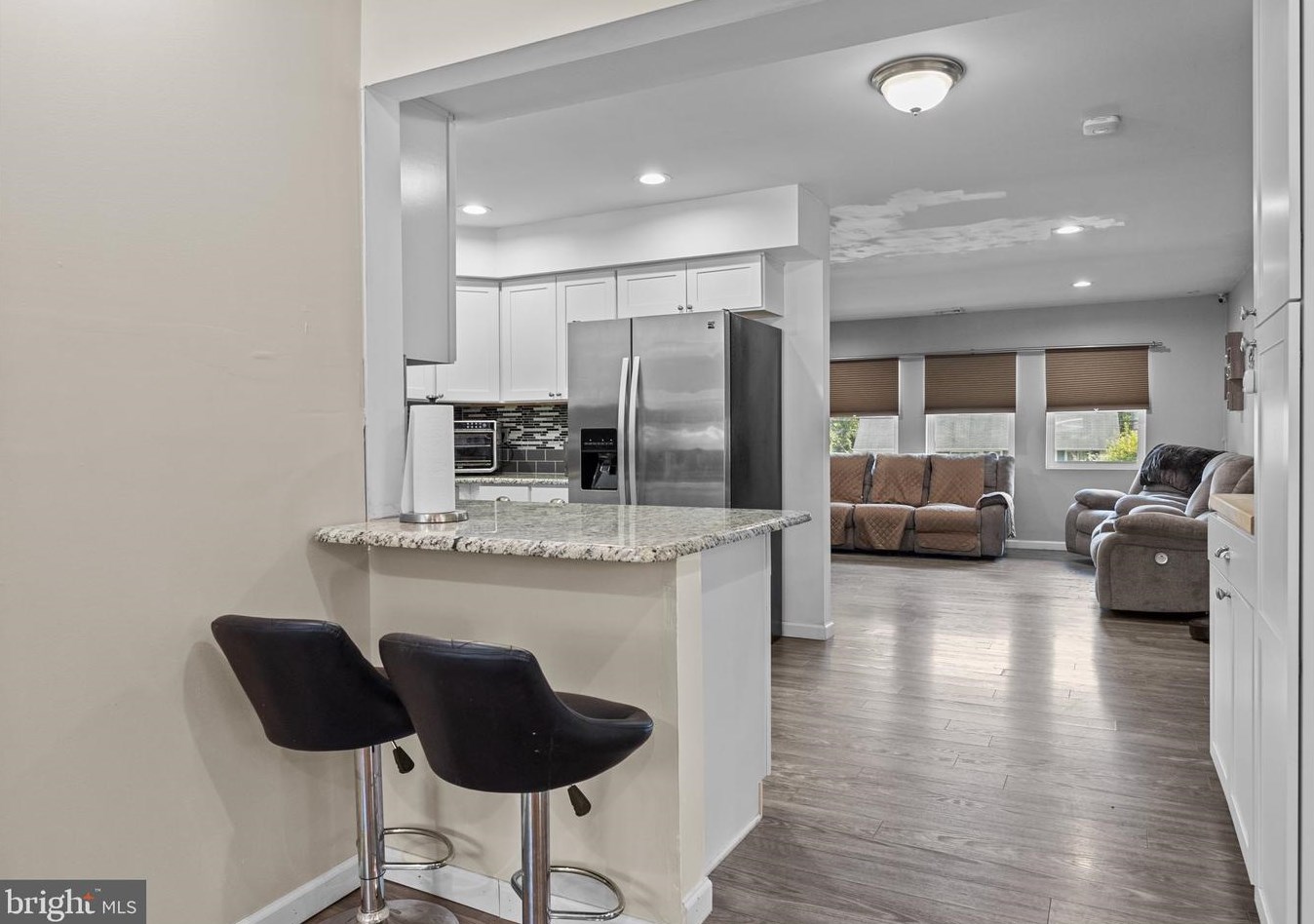 219 Plumbridge Dr, Levittown PA 19056-3536 exterior