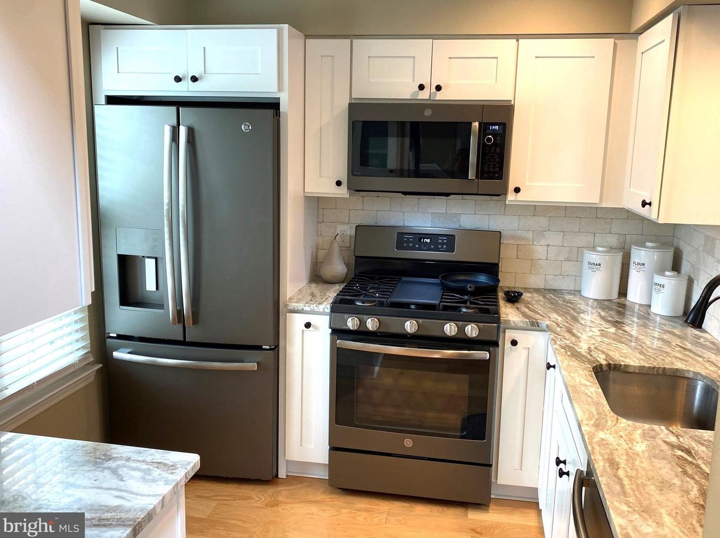 316 Society Pl, Upper Makefield PA  18940-3238 exterior