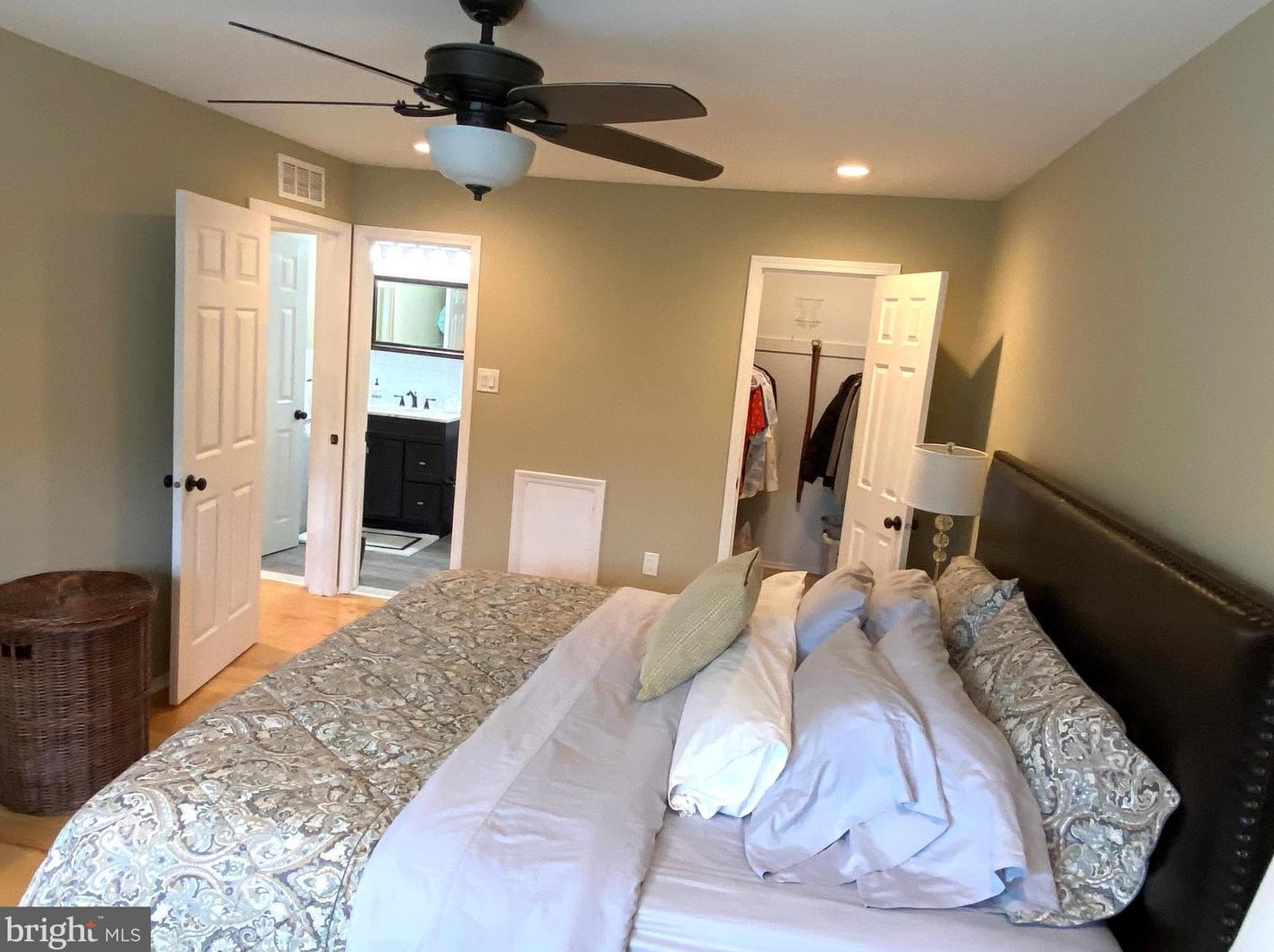 316 Society Pl, Upper Makefield PA  18940-3238 exterior