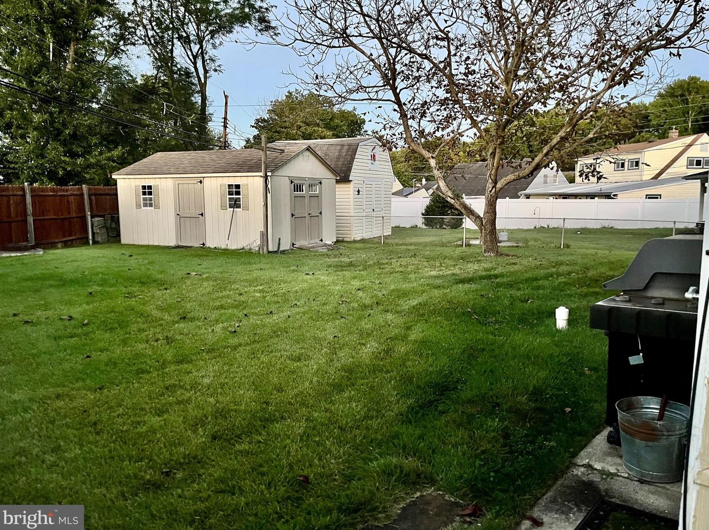 33 Ruby Ln, Levittown PA 19055-1432 exterior