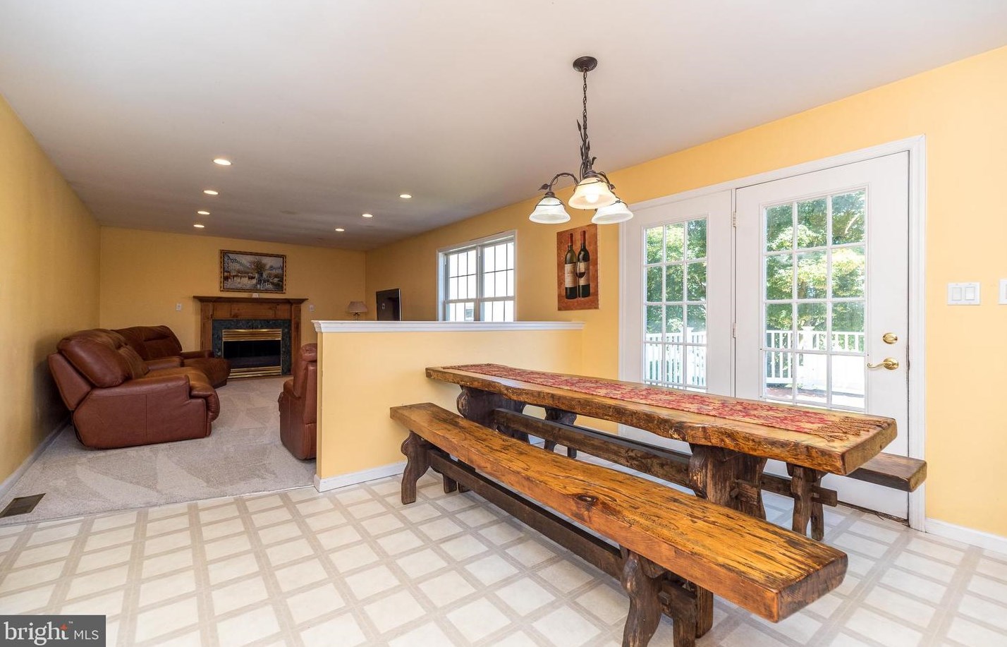 35 Steeple Dr, Kintnersville PA  18930-1652 exterior