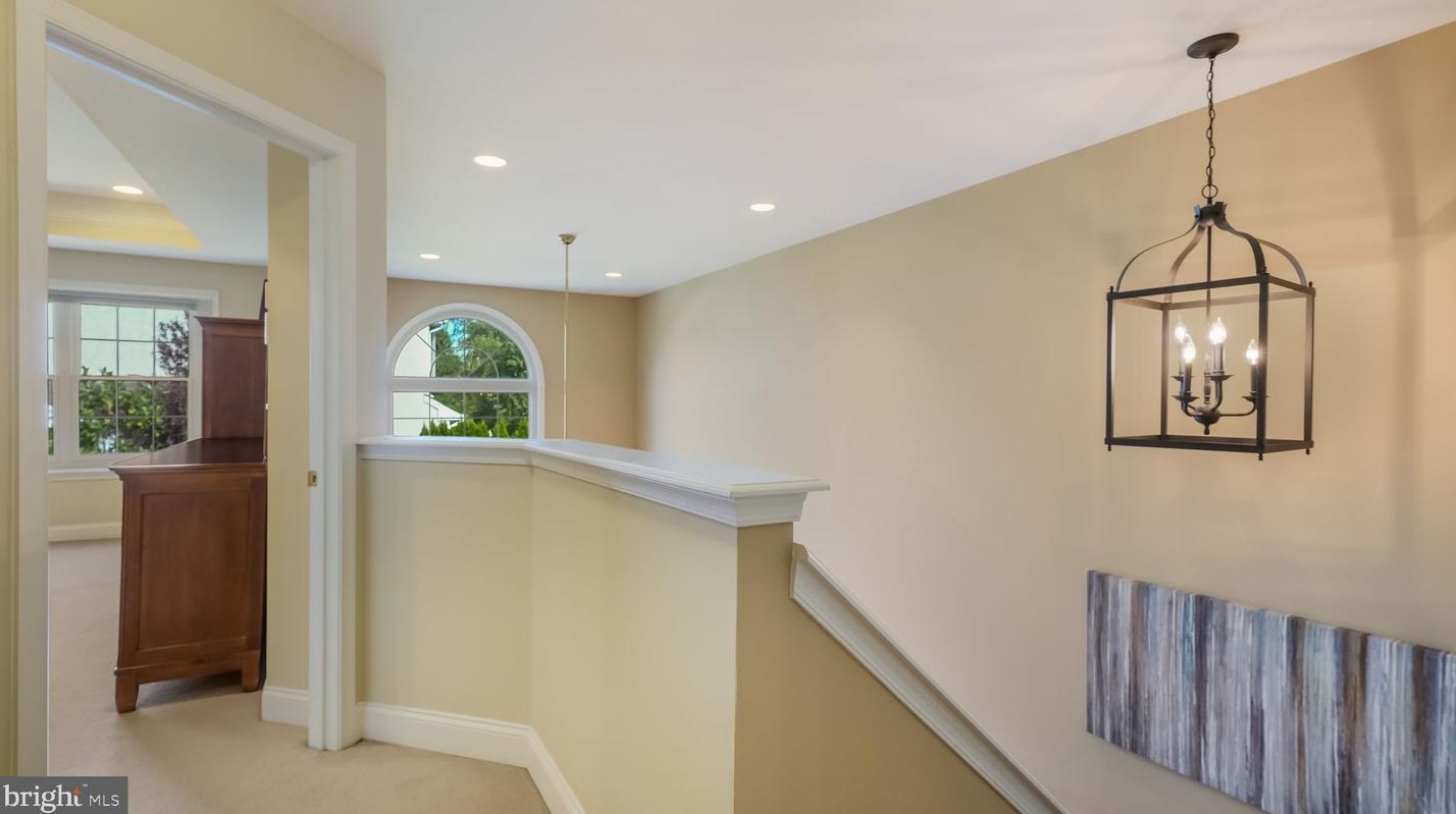 49 Wellington Rd, Upper Makefield PA 18940-3714 exterior