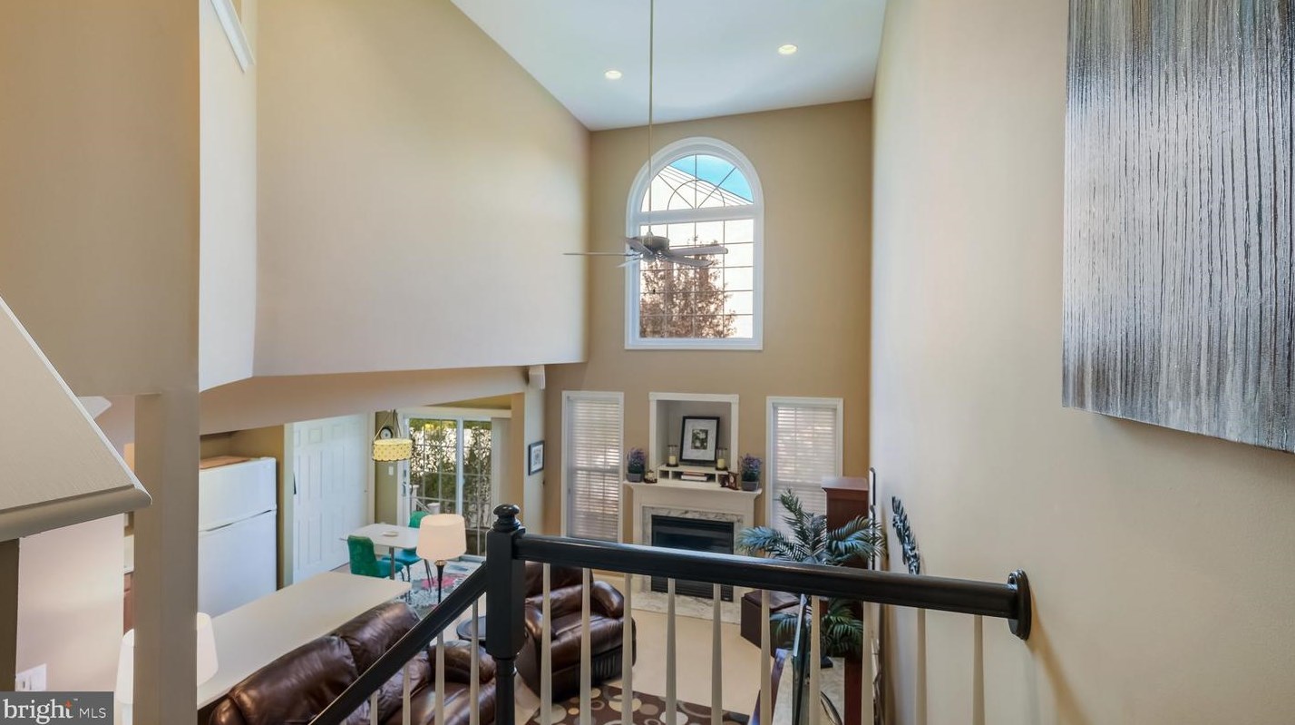 49 Wellington Rd, Upper Makefield PA 18940-3714 exterior