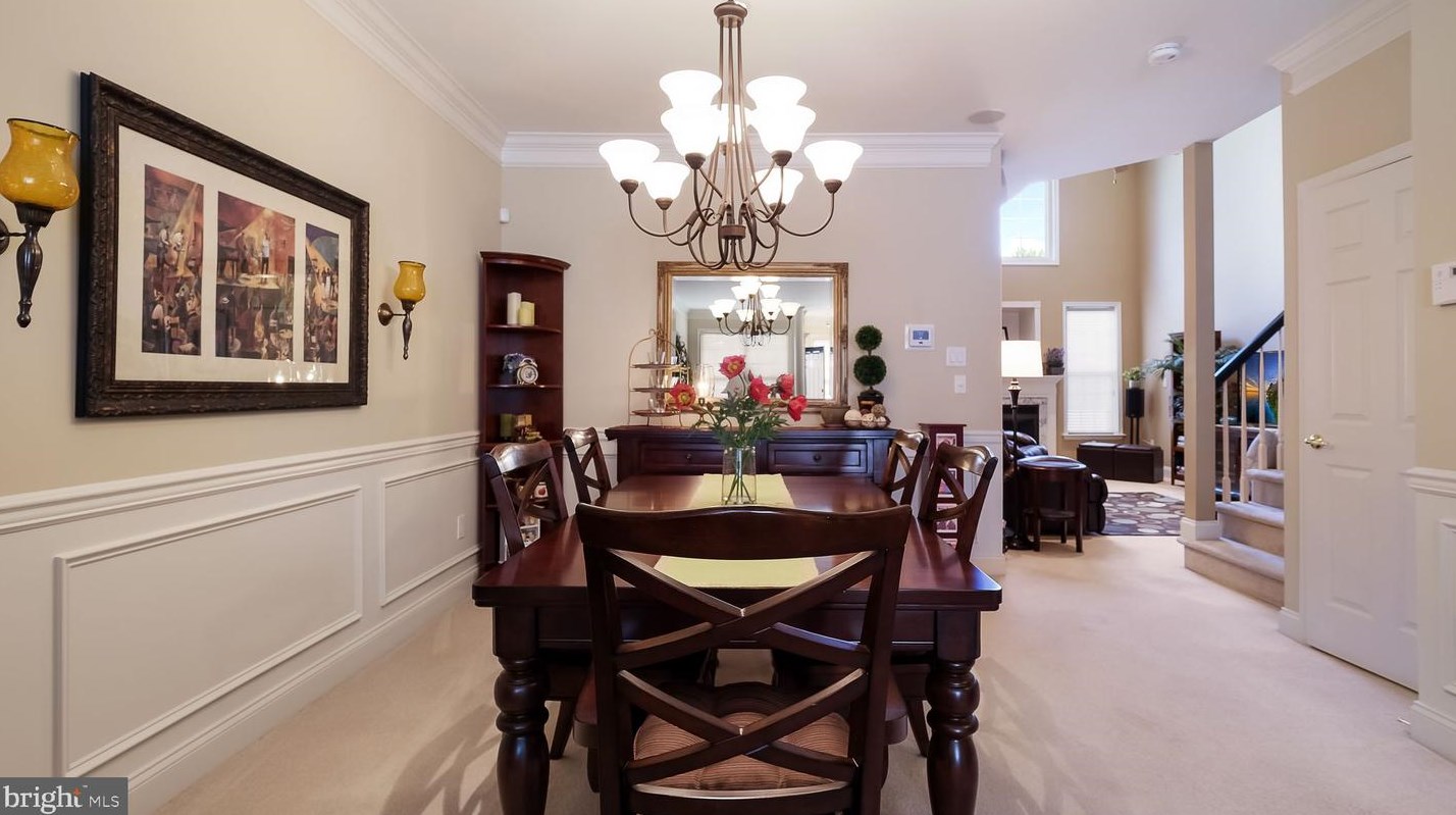 49 Wellington Rd, Upper Makefield PA 18940-3714 exterior