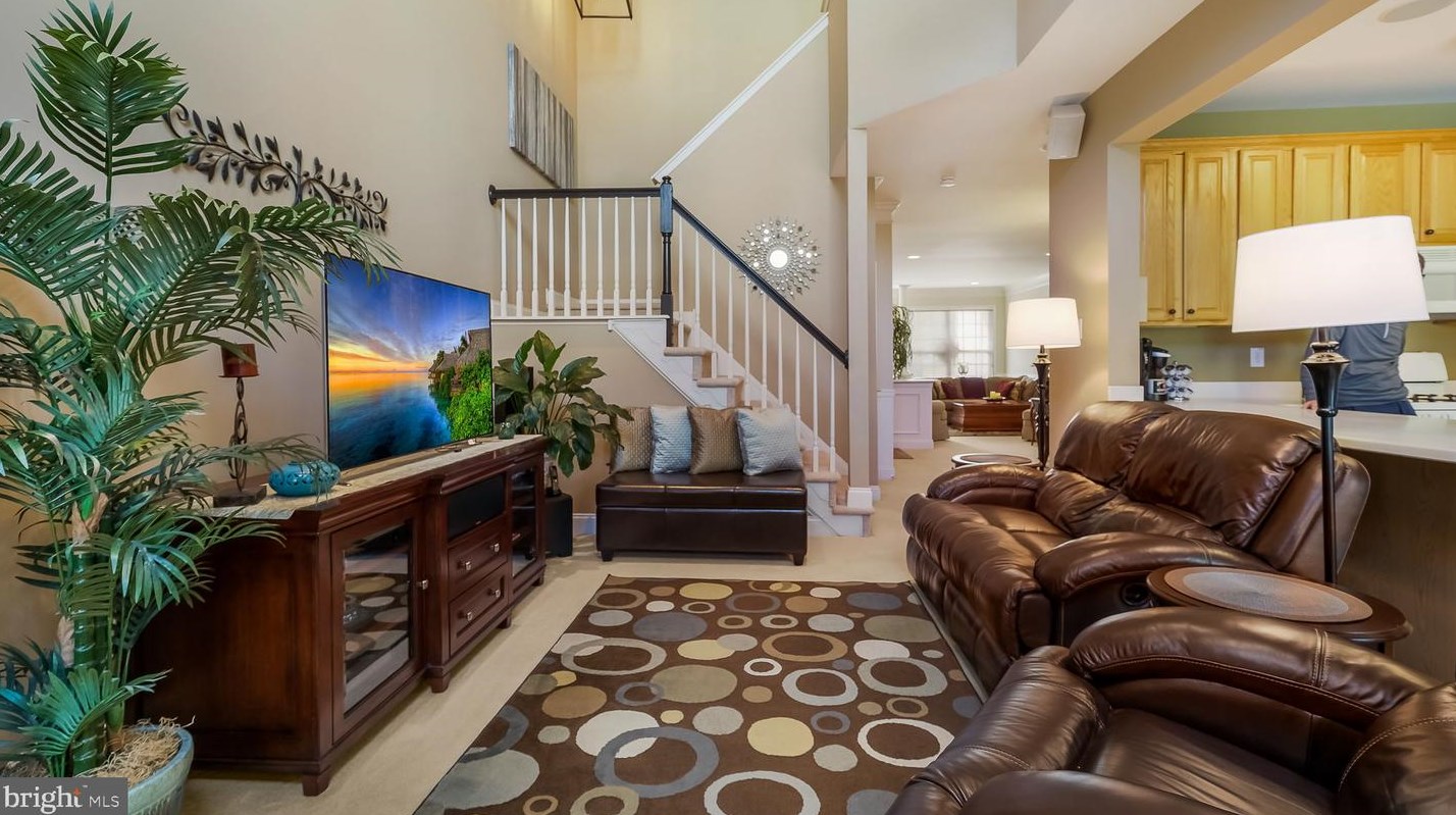 49 Wellington Rd, Upper Makefield PA 18940-3714 exterior