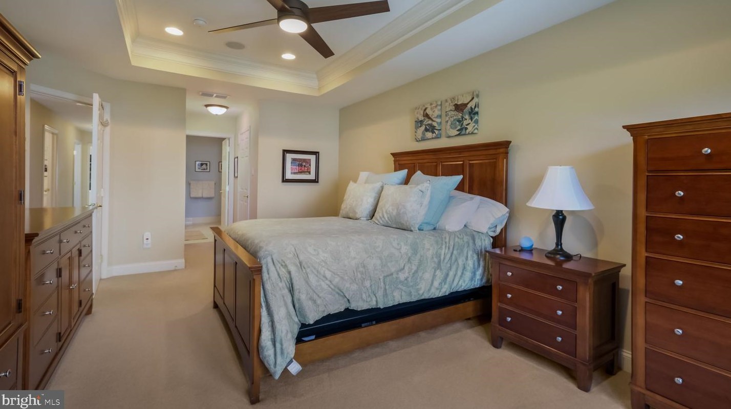 49 Wellington Rd, Upper Makefield PA 18940-3714 exterior